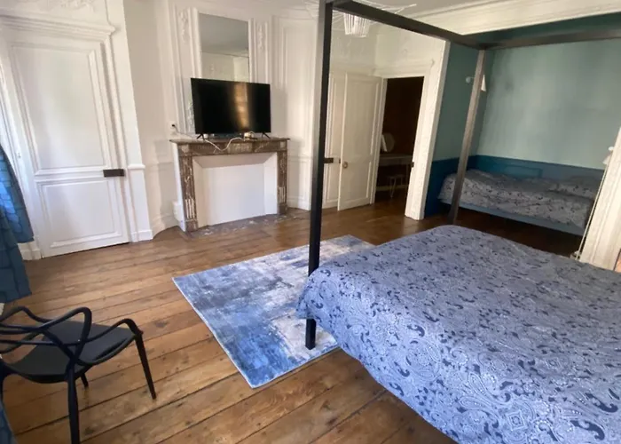 Chez Victor H Hotel *